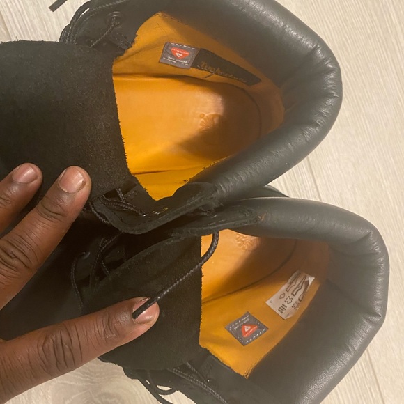 Selling this shoes brand new doesn’t fit anymore. - Picture 5 of 5